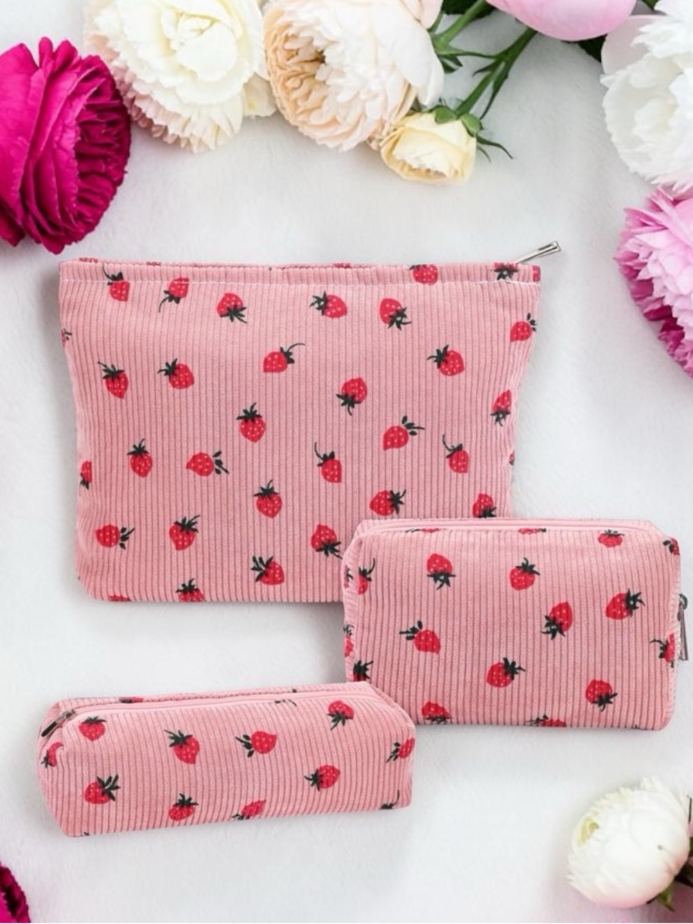 NEW 3 Strawberry make up bag case toiletry case pouch set of three - Picture 5 of 6